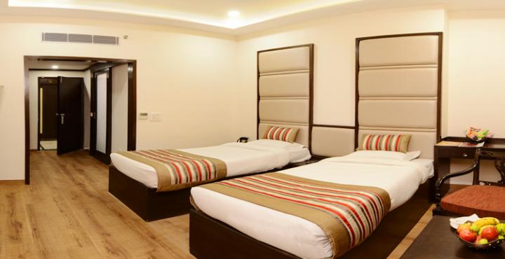 Hotel Royale Residency